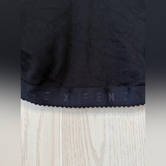 SAVAGE X JERSEY KNIT CROP TOP – Black, Size M, Excellent Used Condition - Picture 3 of 4